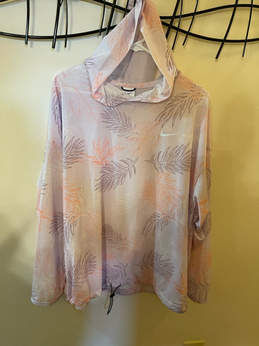 Nike Women's Fri-fit tropical hoodie